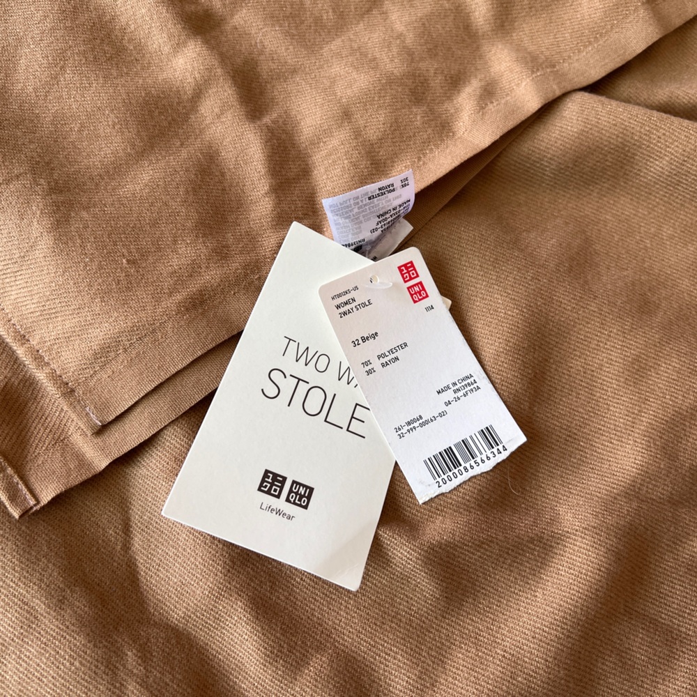 Uniqlo scarf/two way stole - Picture 2 of 4